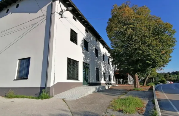 Letos naj bi v občini Renče - Vogrsko  med drugim nadaljevali z urejanjem notranjosti zadružnega doma na Vogrskem. 