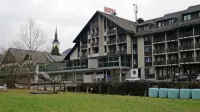 Hotel Cerkno vpije po posodobitvi in ima zanjo tudi pripravljen 
načrt. Pravkar objavljen razpis za vlaganje v nastanitve višje 
kakovosti pa je  zanj zelo neugoden.