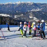 Naša večja smučišča so dočakala razpis z evropskim denarjem za 
trajnostno posodobitev, a SC Cerkno kot  najsodobnejši v Sloveniji 
potrebuje predvsem sodobnejše namestite.  