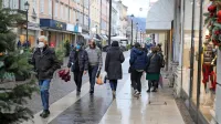 Tudi v Italiji bo po novem potrdilo treba pokazati pri vstopih v trgovine. Izjema so, podobno kot pri nas, živilske trgovine 
in lekarne.  
