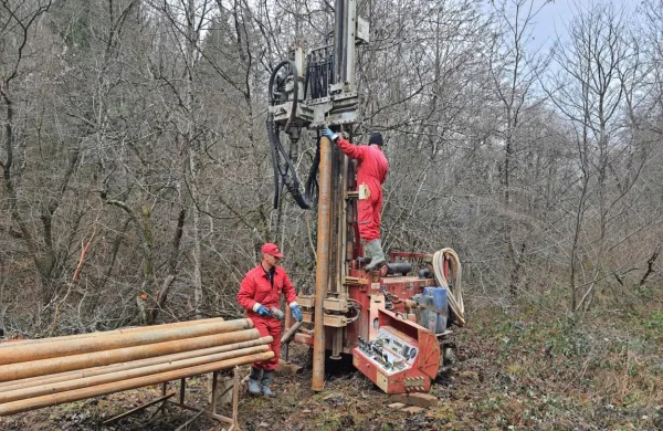 Na območju pregrade Suhorca vrtajo 100 metrov globoko