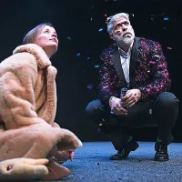 Življenjska in gledališka sopotnika Ajda Smrekar in Sebastian Cavazza 
bosta v soboto na sežanskem odru gostovala s predstavo Jazz. 