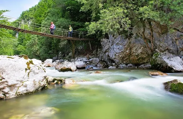 Krajinski park je zaradi naravnih danosti zelo privlačen za šport in 
rekreacijo. 