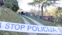 Zadnji krak Streliške ulice pred državno mejo z Italijo je bil v torek 
ves dan prizorišče intenzivne preiskave novogoriških kriminalistov. 