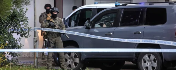 Preiskovalci   ugotavljajo, da se v  zadnjih letih  spet stopnjujejo 
obračuni med kriminalnimi združbami.   Prevoze   nekaterih pripornikov  na sodišča  pa znova spremljajo   strogi varnostni ukrepi, 
pri  katerih sodelujejo  policijski specialci.  