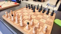 Koalicijski partnerji in drugi poslanci, ki jo podpirajo, bodo 
preigravali, kaj iz koalicijske pogodbe bodo izvajali do volitev. 