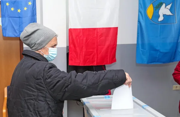 Izolski volilci so v nedeljo s prepričljivo večino zavrnili uveljavitev 
Odloka o občinskem prostorskem načrtu. Občina oziroma občinski svet v njenem imenu ga lahko vnovič sprejme in uveljavi do 
konca leta 2024.