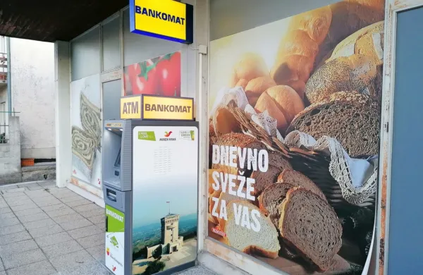 Bankomat v Opatjem selu je pomemben za ves Kras, poudarja 
predsednik sveta KS Opatje selo Mirjan Pahor. 