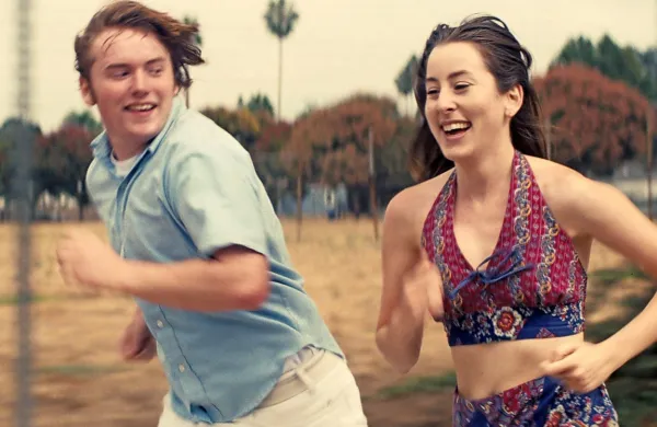 Cooper Hoffman, sin pokojnega igralskega velikana Philipa Seymourja Hoffmana, in glasbenica Alana Haim sta igralski odkritji 
lanske filmske bere.