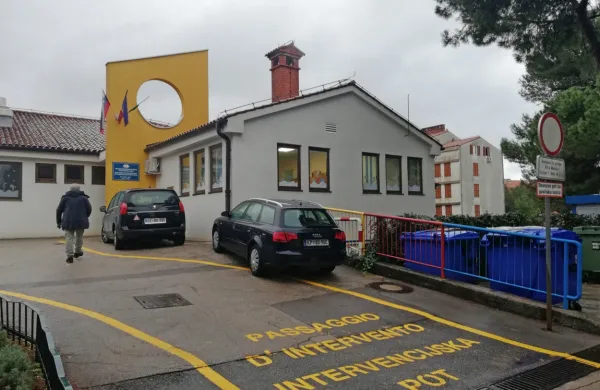V enoti Livade, eni od dveh enot izolskega vrtca, ima svoje 
prostore tudi ravnateljica.     