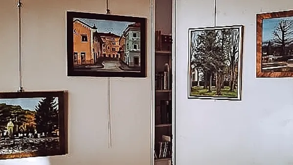 Sežanske vedute so na ogled v Kosovelovi knjižnici.