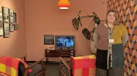 Ena od avtoric razstave Corinne Brenko
