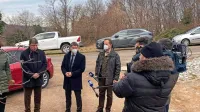 S kraškimi in brkinskimi kmeti se je včeraj sestal državni sekretar 
na kmetijskem ministrstvu Anton Harej.