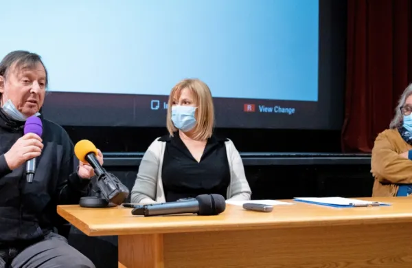 Dokumentarce so predstavili (z leve) scenarist Drago Mislej - Mef, producentka filma in odgovorna urednica 
TV Kolut Alenka Furlan Čadež ter  režiser Dušan Milavec.  