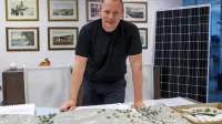 Peter Polič pravi, da bodo vse dejavnosti, povezane z zelenimi 
energijami, združili v Divači. V Luciji pa bi dolgoročno ostali 
uprava, razvojni oddelek in proizvodnja kompleksnejših elektronskih sklopov.