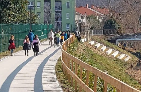 Sprehajalna pot spet odprta