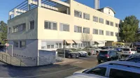 Zdravstvenemu  domu Izola se obetajo nov zdravnik družinske 
medicine in  klinični psiholog ter   novi reševalci. Poslej ima tudi 
strokovnega direktorja.   