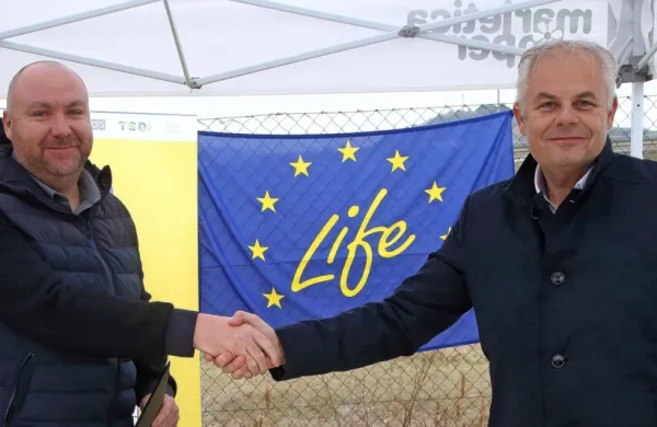 Sodelovanje sta potrdila direktor Marjetice Koper Davor Briševac 
(levo) in  direktor  Zeosa Emil Šehić.
