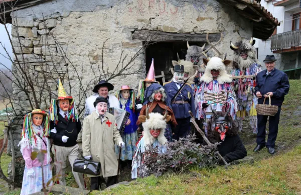 Vse o liških pustjeh, pustni skupini izpod kanalskega Kolovrata, je mogoče izvedeti na razstavi v Slovenskem etnografskem muzeju.