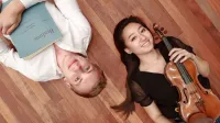 V ZDA rojena violinistka Karen Su in belgijski pianist Ruben Plazier 
bosta protagonista prve glasbene matineje letošnje sezone.