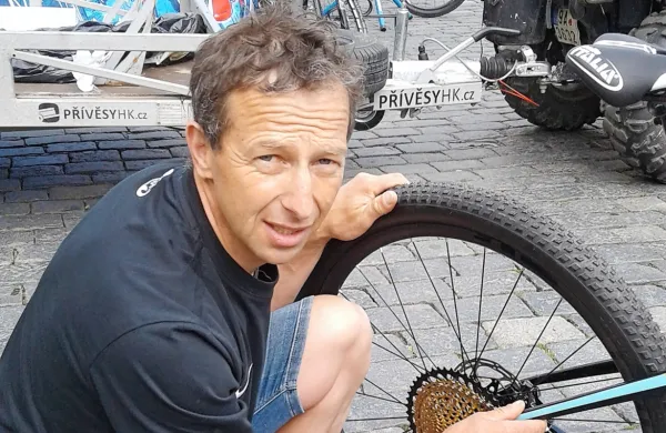 Valter Bonča  tudi po koncu tekmovalne poti ostaja vpet v 
kolesarstvo.