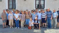 Člani Društva izgnancev Severne Primorske, v ospredju je Jožica 
Jug z možem     
