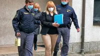 Majo Tripar so  po  petkovi   obravnavi  na  koprsko  sodišče  odpeljali  v      enoto  forenzične  psihiatrije    
mariborskega  kliničnega   centra,  kjer prestaja  pripor.  