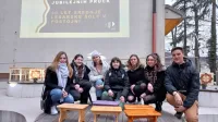 Pručke, ki so jih v dar dobili ob rojstvu pred 20 leti, so z vsemi znaki 
uporabe pravi zemljevid življenja in zakladnica spominov na 
otroštvo.  