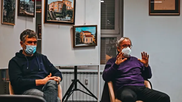 Tadej Zupančič in Boris Jurjaševič v Sežani o nastajanju štajerske 
kriminalne drame