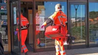 Klemen  Kadivec  je  želel, da ga  pregleda  zdravnik,  zato  je  sodnica  
na  sodišče  poklicala prehospitalno  enoto. 