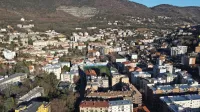 Sv. Ivan, nekoč večinsko slovenska vas na griču nad Trstom, ki se 
dotika Kraškega roba, je danes del šeste tržaške četrti.