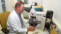 Po oceni prof. dr. Andreja Cöra, vodje raziskovalnega oddelka  v 
Ortopedski bolnišnici Valdoltra,  vodilni partnerici v čezmejnem 
projektu IMBI Interreg Italija-Slovenija, bodo izidi projekta, namenjenega  diagnostiki okužb sklepnih protez z inovativnimi 
metodami na osnovi bakteriofagov, dokazali    ključno vlogo fagov v 
tovrstnem  zdravljenju.        