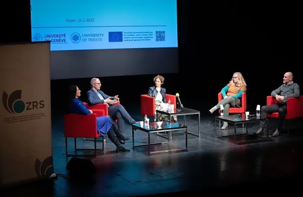 ZRS Koper ima danes uravnoteženo število zaposlenih moških in 
žensk, in sicer 52 žensk in 53 moških.