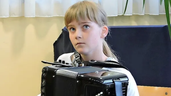 Lara Fortunat  ima vse raje jazz in improvizacijo.