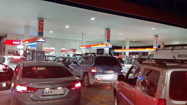Večerna gneča v Ilirski Bistrici ...