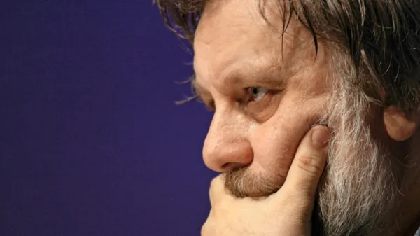 &ldquo;Rusija posiljevalec, Ukrajina nemočna žrtev&rdquo;