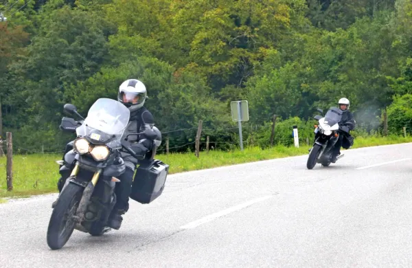 Povzročitelji smrtnih nesreč z motorji so v treh četrtinah primerov prav motoristi.