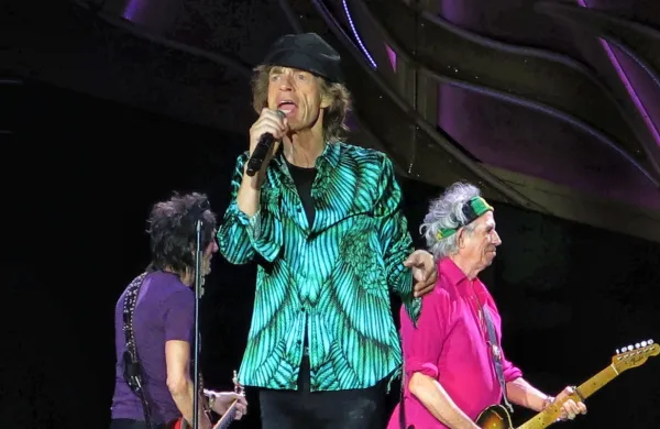 Turnejo ob 60. obletnici skupine  The Rolling Stones bo uvedel 
koncert v Madridu 1. junija, kot zadnji pa je napovedan koncert v 
Stockholmu 31. julija.