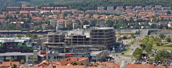 Pingpong med Marxom in Keynesom