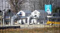  Plinska razdelilna prečrpalna postajala se nahaja  nekaj metrov čez 
slovensko-italijansko mejo v bližini Mirna.