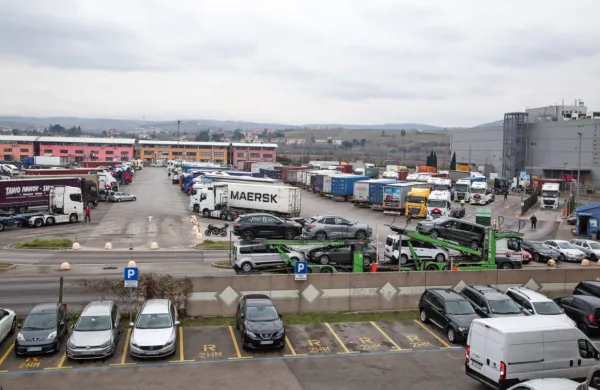 Konec prihodnjega leta na tem območju ne bo več tovornjakov, saj 
se izteče pogodba med Luko Koper in občino.