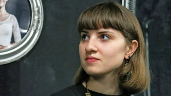 Mojca Madon, režiserka predstave 52 herztov, ki bo premierno 
uprizorjena aprila na malem odru SNG Nova Gorica.