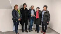 Z leve: Romana Lazički s Komunale, Mojca Ferle (predsednica KS 
Haliaetum), vodja obalno-kraške podružnice Europa Donna  Darja 
Rojec ter  članici Danijela Božič  in Marjana Škarpona    