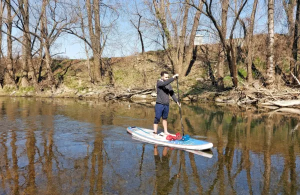 Če bi tudi kmetje že množično začeli s črpanjem vode za 
namakanje, bi bil vodostaj Vipave še nižji.