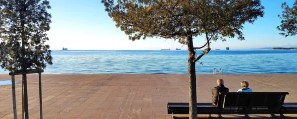 Klopi niso nujno vedno oblikovane tako, da spodbujajo interakcijo.