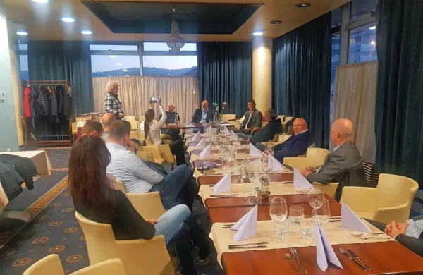 V Društvu za pomorsko pravo o posledicah vojne v Ukrajini na 
svetovni pomorski trg.