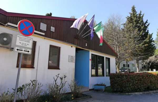 Vrtec Morje Lucija je že vrsto let dotrajan, v še slabšem stanju pa je njegov sosed, vrtec La Coccinella Piran. 