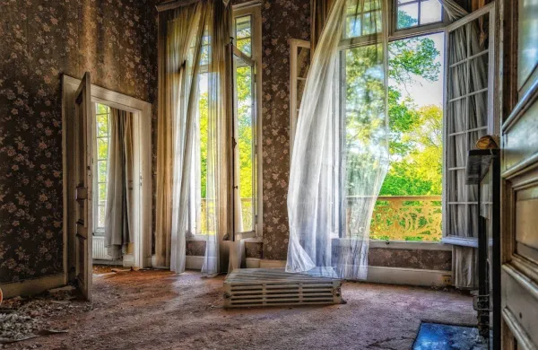 V NSi so prepričani, da bi bil davek, kot ga predlaga Levica, napad 
na podeželje, saj so tam številne hiše prazne zaradi izseljevanja.