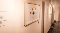 “Utrudil sem se podobe svojega plemena in se izselil ...” Na razstavi ne manjka niti prva pesem iz Šalamunovega kultnega prvenca Poker. 