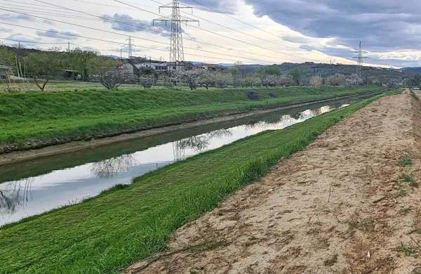 Z nekaterimi konkretnimi posegi in ukrepi bodo do konca leta 2025 izboljšali poplavno varnost na povodju 
Badaševice.